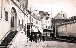 1317- Oran - Rue Philippe et la Mosquee du Pacha